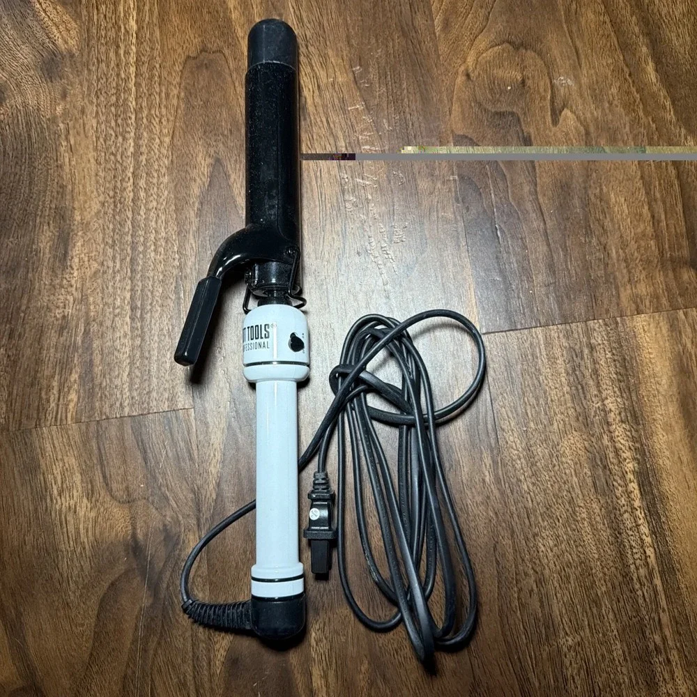 HOT TOOLS Pro Artist Nano Ceramic Curling Iron Wand Shiny Hair 1